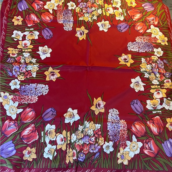 Holland Tulip Print Scarf ! - Picture 6 of 10